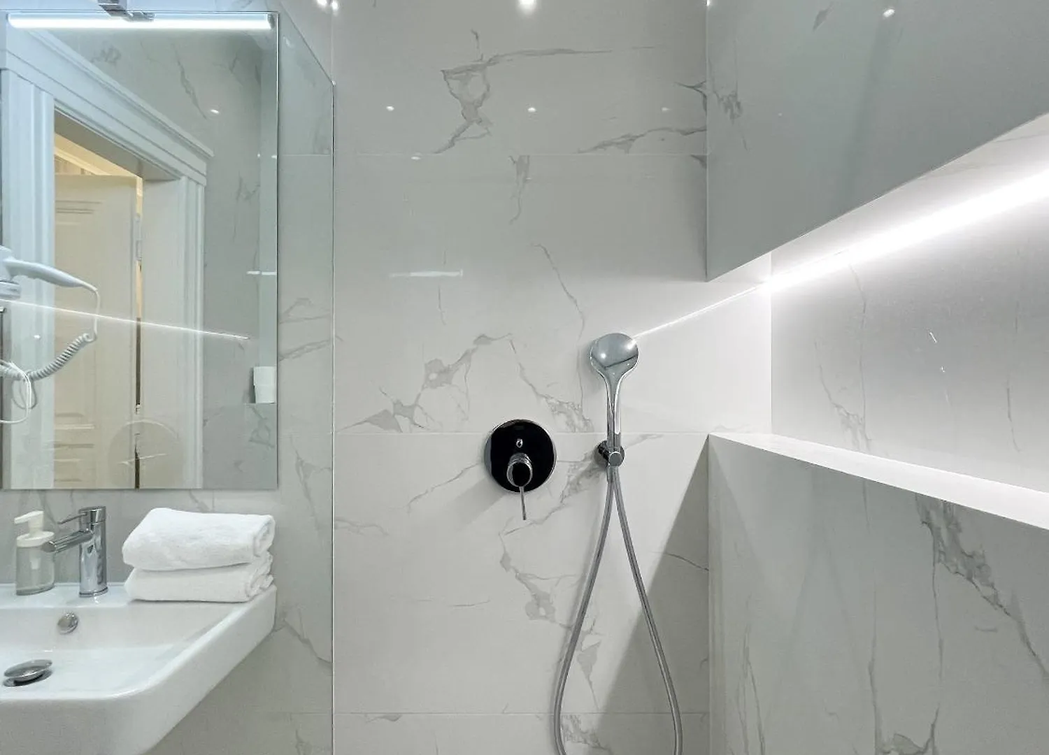 شقة فندقية براغ Stupartska Grand Residence